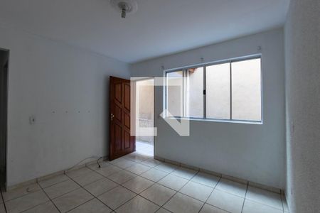 Sala de casa para alugar com 2 quartos, 150m² em Jardim Sapopemba, São Paulo