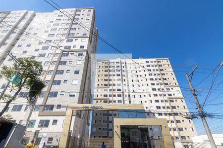 Apartamento para alugar com 43m², 2 quartos e 1 vagaFachada e portaria
