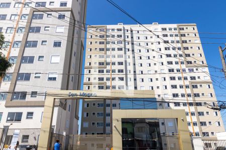 Apartamento para alugar com 43m², 2 quartos e 1 vagaFachada e portaria