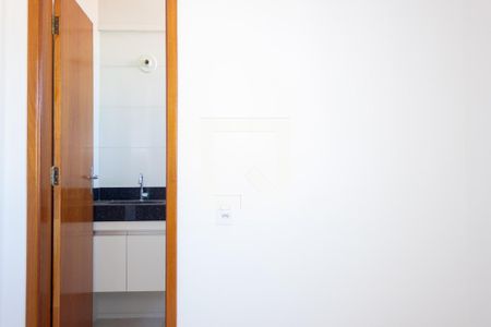 Suíte de apartamento para alugar com 2 quartos, 65m² em Santa Mônica, Uberlândia