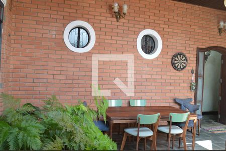 Casa à venda com 258m², 3 quartos e 4 vagasDetalhe