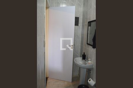 Casa à venda com 258m², 3 quartos e 4 vagasBanheiro escritório