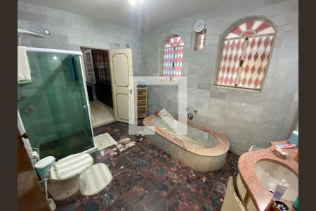 Casa à venda com 300m², 4 quartos e 2 vagasBanheiro do Quarto 3