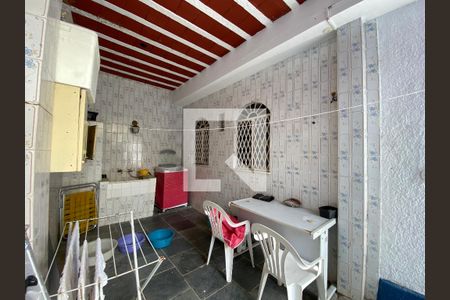 Casa à venda com 300m², 4 quartos e 2 vagasÁrea de Serviço