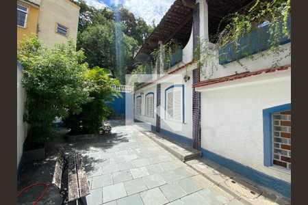 Casa à venda com 300m², 4 quartos e 2 vagasQuintal
