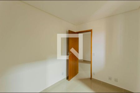 Quarto 1 de apartamento para alugar com 2 quartos, 55m² em Vila Nhocuné, São Paulo