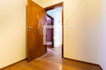 Casa à venda com 289m², 4 quartos e 2 vagasEscritório