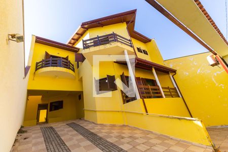 Casa à venda com 289m², 4 quartos e 2 vagasFachada interna