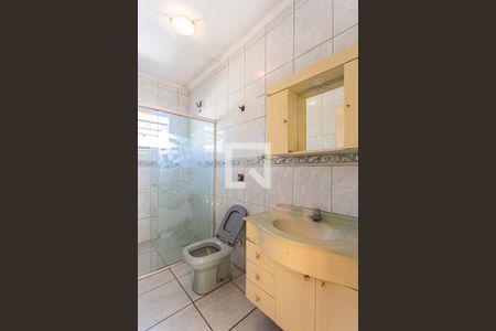 Casa à venda com 352m², 4 quartos e 12 vagasBanheiro da Suite 1