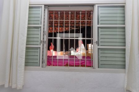 Casa à venda com 250m², 3 quartos e 3 vagas Casa à venda com 250m², 3 quartos e 3 vagasVista do quarto 3