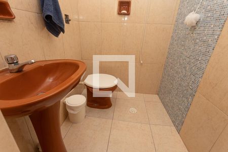 Banheiro da suíte de casa para alugar com 3 quartos, 250m² em Vila Nogueira, Diadema