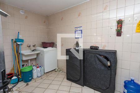 Casa à venda com 250m², 3 quartos e 3 vagas Casa à venda com 250m², 3 quartos e 3 vagasÁrea de serviço