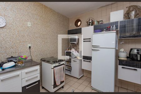 Casa à venda com 250m², 3 quartos e 3 vagas Casa à venda com 250m², 3 quartos e 3 vagasCozinha