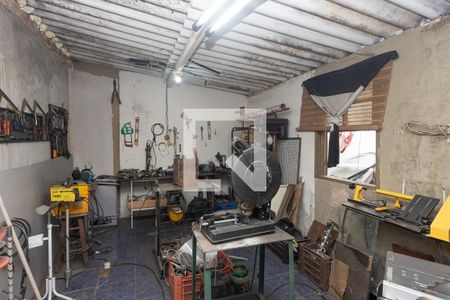 Casa à venda com 250m², 3 quartos e 3 vagas Casa à venda com 250m², 3 quartos e 3 vagasCasa 2