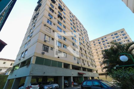Apartamento à venda com 72m², 2 quartos e 1 vagaFachada