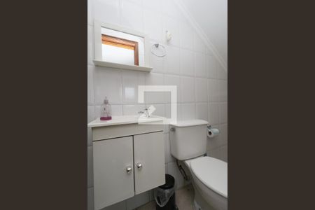 Casa à venda com 104m², 3 quartos e 2 vagasLavabo