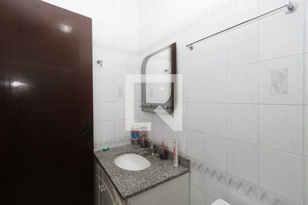 Casa à venda com 104m², 3 quartos e 2 vagasBanheiro Social