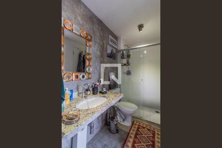 Apartamento à venda com 57m², 2 quartos e 1 vaga Apartamento à venda com 57m², 2 quartos e 1 vagaBanheiro