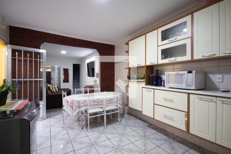 Casa à venda com 150m², 4 quartos e 3 vagas Casa à venda com 150m², 4 quartos e 3 vagasCozinha