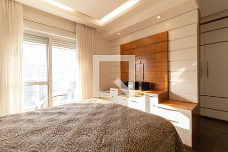 Apartamento para alugar com 213m², 4 quartos e 3 vagasSuíte 1