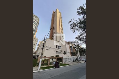 Apartamento para alugar com 213m², 4 quartos e 3 vagasFachada