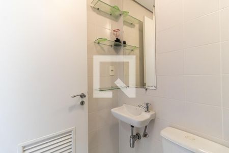 Apartamento para alugar com 213m², 4 quartos e 3 vagasBanheiro de Serviço