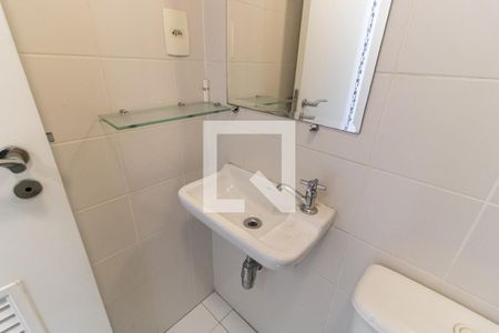 Apartamento para alugar com 213m², 4 quartos e 3 vagasBanheiro de Serviço