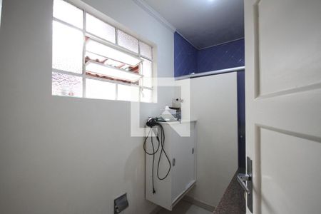 Casa à venda com 100m², 2 quartos e 1 vagaBanheiro