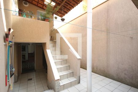 Casa à venda com 100m², 2 quartos e 1 vagaQuintal