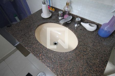 Casa à venda com 100m², 2 quartos e 1 vagaBanheiro