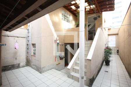 Casa à venda com 100m², 2 quartos e 1 vagaQuintal