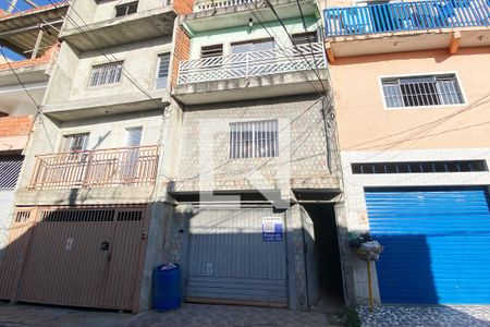 Casa para alugar com 220m², 3 quartos e 2 vagasFachada