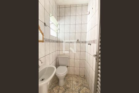 Casa para alugar com 220m², 3 quartos e 2 vagasBanheiro