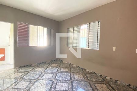 Casa para alugar com 220m², 3 quartos e 2 vagasSuíte