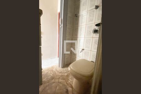 Casa para alugar com 220m², 3 quartos e 2 vagasBanheiro Social