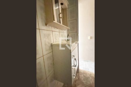 Casa para alugar com 220m², 3 quartos e 2 vagasBanheiro Social