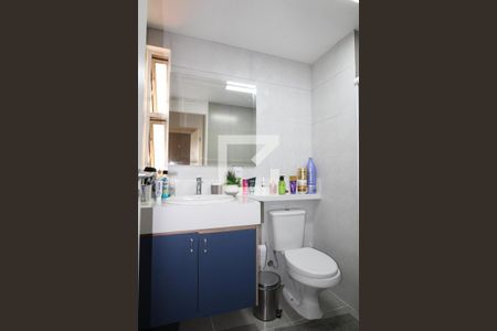 Banheiro de apartamento para alugar com 3 quartos, 59m² em Vila Prudente, São Paulo