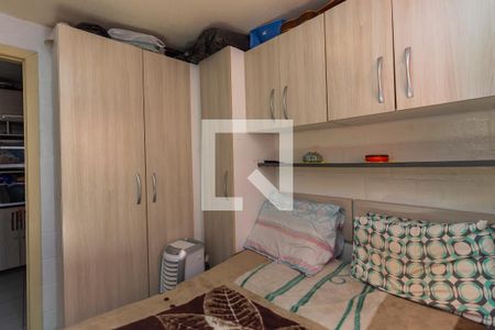 Quarto 2 de apartamento para alugar com 2 quartos, 40m² em Rubem Berta, Porto Alegre