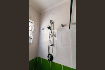Casa à venda com 388m², 4 quartos e 6 vagasBanheiro da Suíte 2 - chuveiro