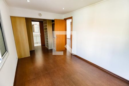 Casa à venda com 388m², 4 quartos e 6 vagasSuíte 3