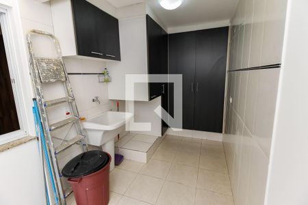 Casa à venda com 388m², 4 quartos e 6 vagasÁrea de Serviço