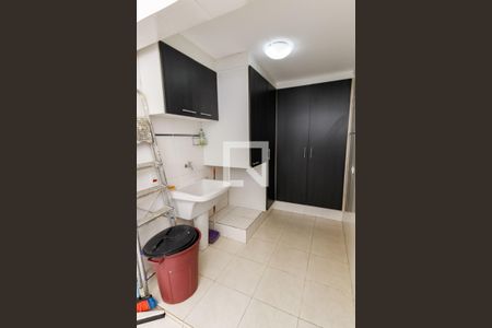 Casa à venda com 388m², 4 quartos e 6 vagasÁrea de Serviço