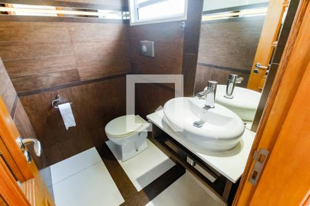 Casa à venda com 388m², 4 quartos e 6 vagasLavabo
