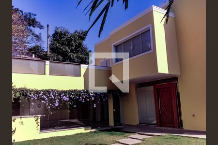 Casa à venda com 388m², 4 quartos e 6 vagasFachada