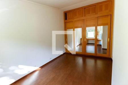 Casa à venda com 388m², 4 quartos e 6 vagasSuíte 1