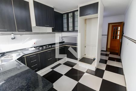Casa à venda com 388m², 4 quartos e 6 vagasCozinha - Armários