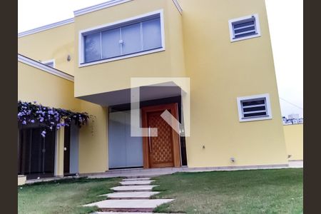 Casa à venda com 388m², 4 quartos e 6 vagasEntrada casa
