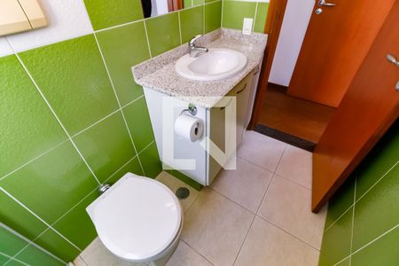 Casa à venda com 388m², 4 quartos e 6 vagasBanheiro da Suíte 2