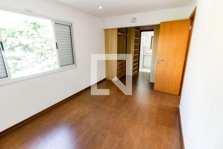 Casa à venda com 388m², 4 quartos e 6 vagasSuíte 3