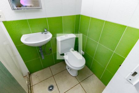 Casa à venda com 388m², 4 quartos e 6 vagasBanheiro escritório